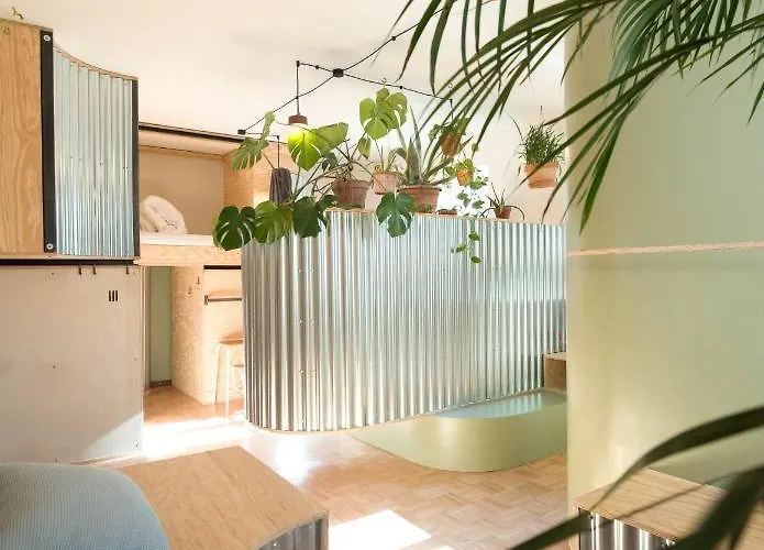 Montagu & Bar Hostel Innsbruck