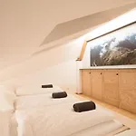 Hostel Montagu & Bar Innsbruck
