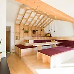 Hostel Montagu & Bar