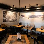 Montagu & Bar Innsbruck