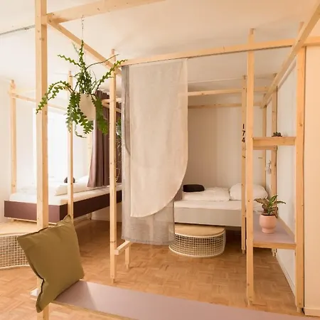 Montagu & Bar Hostel Innsbruck