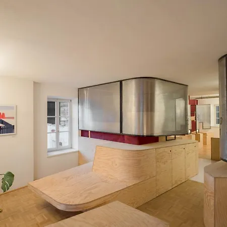 Hostel Montagu & Bar