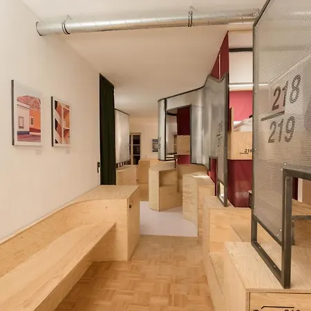 Hostel Montagu & Bar Innsbruck