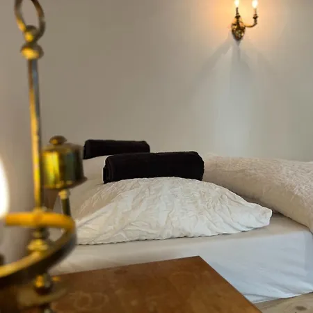 Montagu Hostel