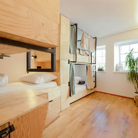 Auberge de jeunesse Montagu *