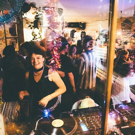 Montagu & Bar 因斯布鲁克