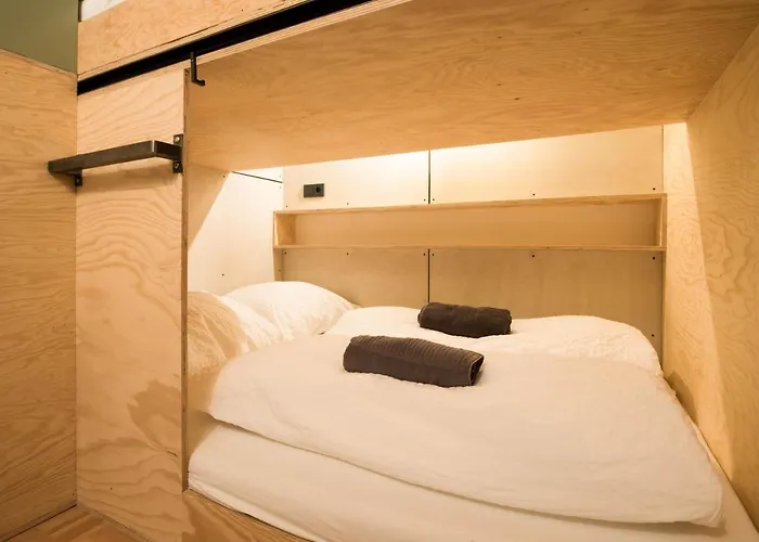 Montagu & Bar 旅馆 *