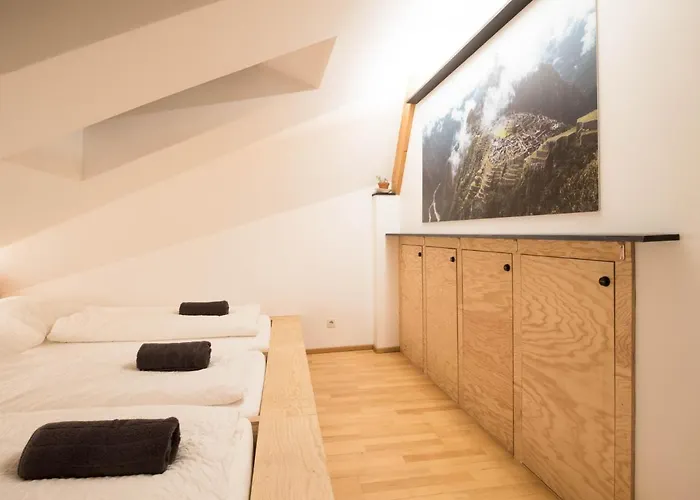 Montagu & Bar 因斯布鲁克