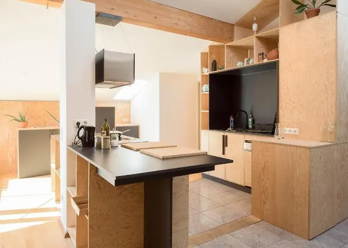 Hostel Montagu & Bar