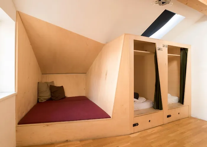 Montagu & Bar 旅馆 *