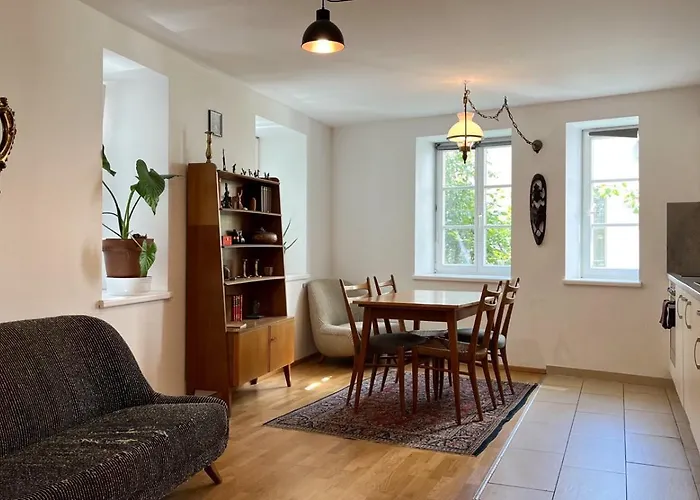 旅馆 Montagu & Bar *