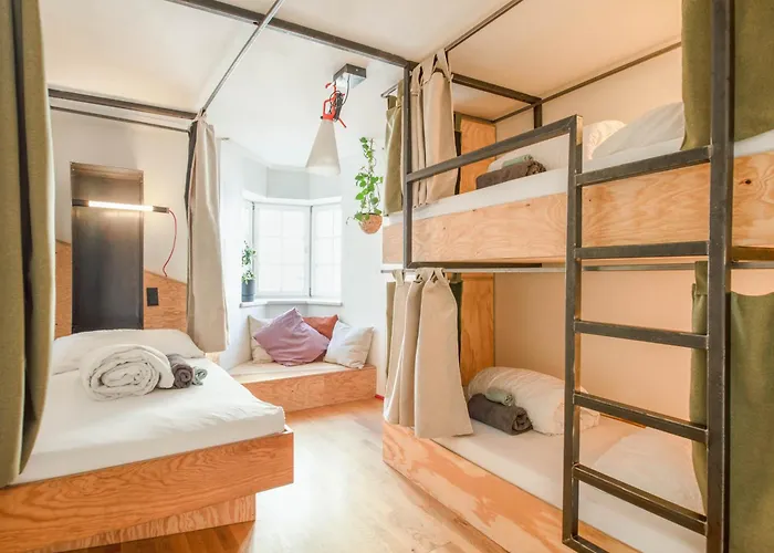 旅馆 Montagu & Bar