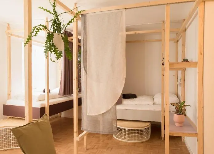 Montagu & Bar Hostel Innsbruck